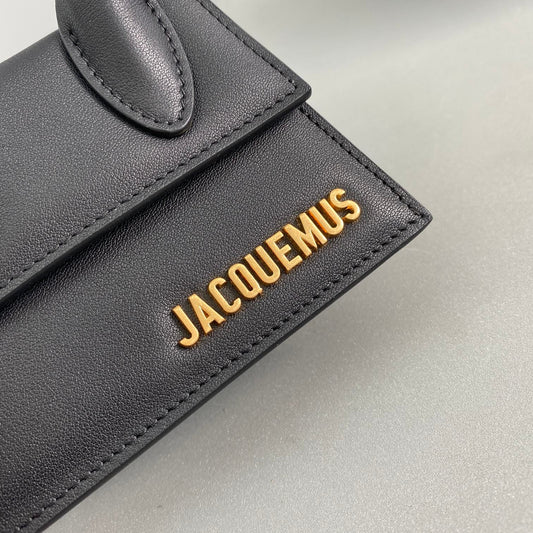 Pronta Entrega – Bolsa Modelo Jacquemus Le Chiquito