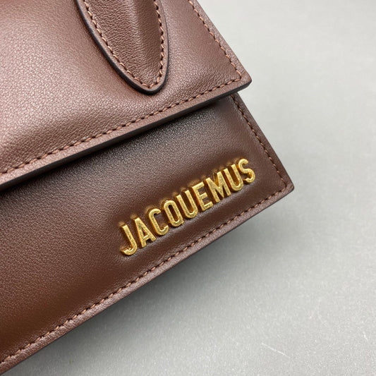 Pronta Entrega – Bolsa Modelo Jacquemus Le Chiquito