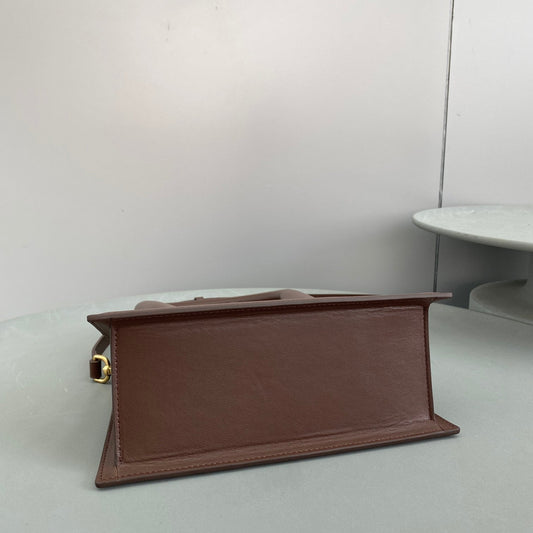 Pronta Entrega – Bolsa Modelo Jacquemus Le Grand Chiquito
