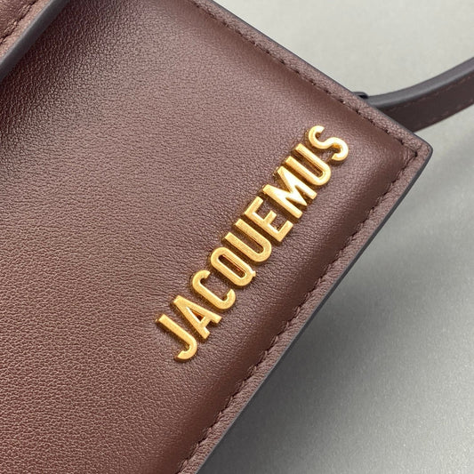 Pronta Entrega – Bolsa Modelo Jacquemus Le Chiquito Moyen