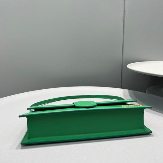 Pronta Entrega – Bolsa Modelo Jacquemus Le Bambino Long