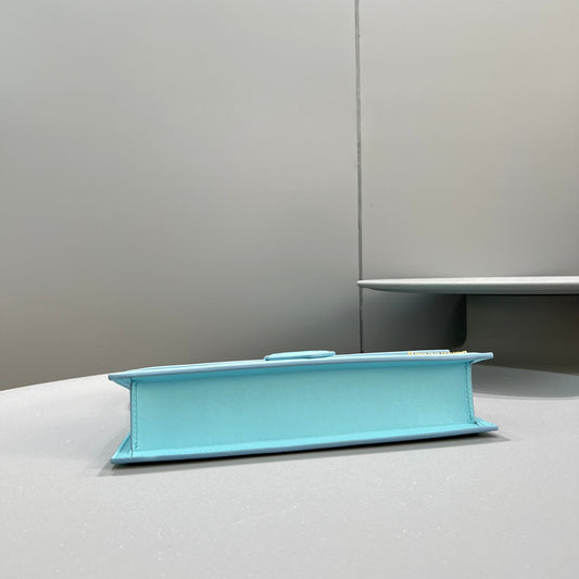 Pronta Entrega – Bolsa Modelo Jacquemus Le Bambino Long