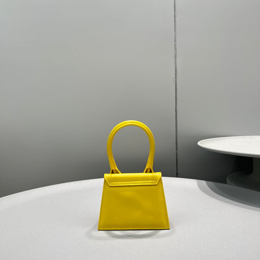 Pronta Entrega – Bolsa Modelo Jacquemus Le Chiquito