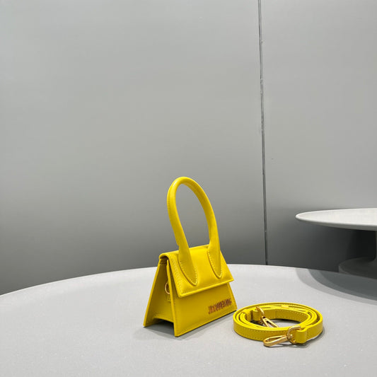 Pronta Entrega – Bolsa Modelo Jacquemus Le Chiquito