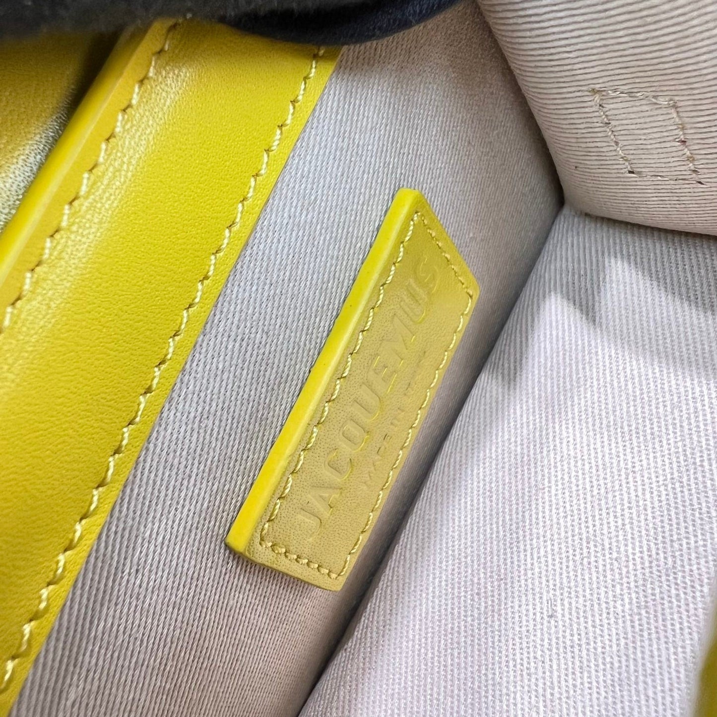 Pronta Entrega – Bolsa Modelo Jacquemus Le Chiquito