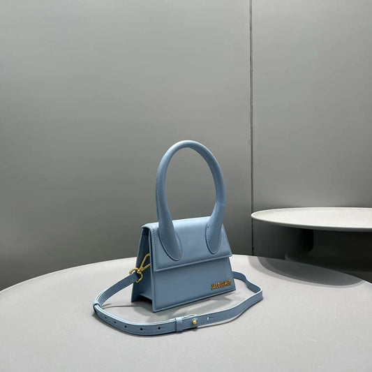 Pronta Entrega – Bolsa Modelo Jacquemus Le Chiquito Moyen