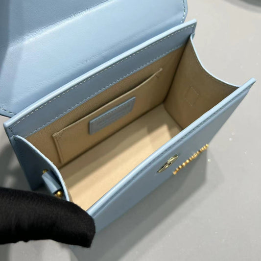 Pronta Entrega – Bolsa Modelo Jacquemus Le Chiquito Moyen