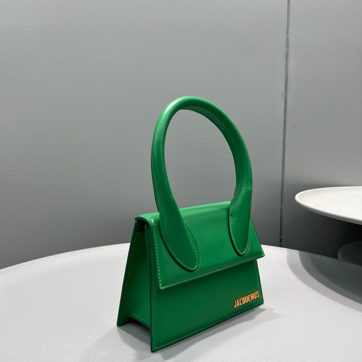 Pronta Entrega – Bolsa Modelo Jacquemus Le Chiquito Moyen