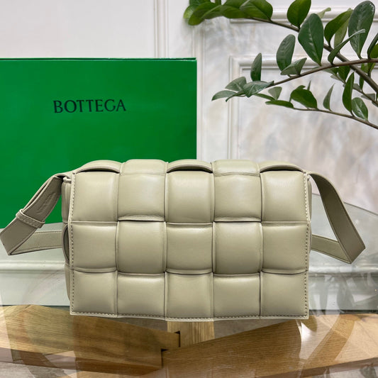 Pronta Entrega – Bolsa Modelo Bottega Cassete Transversal