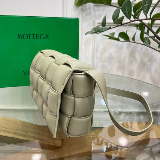 Pronta Entrega – Bolsa Modelo Bottega Cassete Transversal