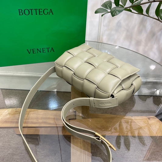 Pronta Entrega – Bolsa Modelo Bottega Cassete Transversal