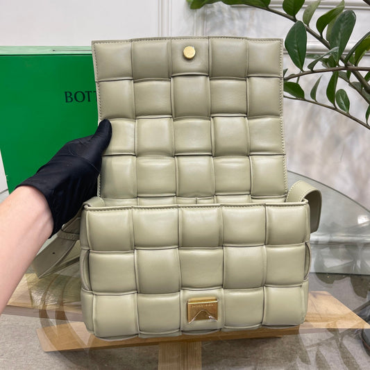 Pronta Entrega – Bolsa Modelo Bottega Cassete Transversal