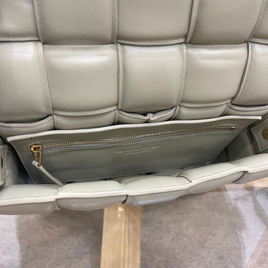 Pronta Entrega – Bolsa Modelo Bottega Cassete Transversal