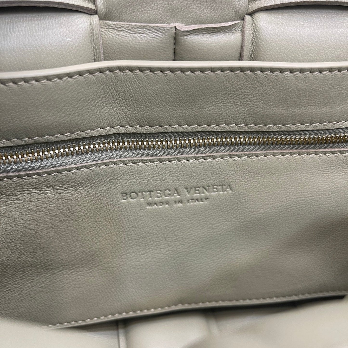 Pronta Entrega – Bolsa Modelo Bottega Cassete Transversal
