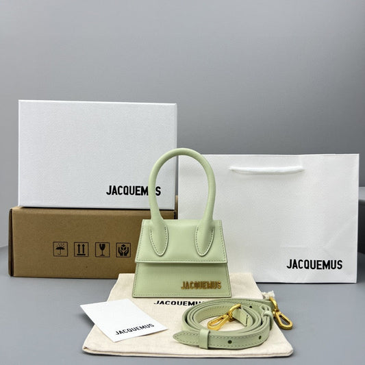 Pronta Entrega – Bolsa Modelo Jacquemus Le Chiquito