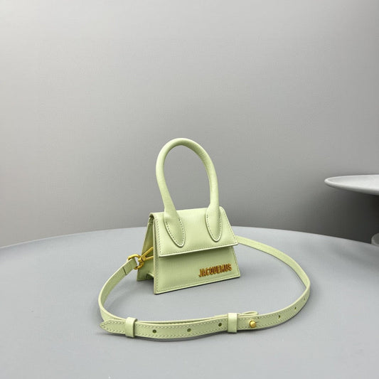 Pronta Entrega – Bolsa Modelo Jacquemus Le Chiquito