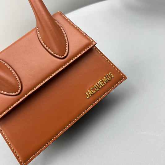 Pronta Entrega – Bolsa Modelo Jacquemus Le Chiquito Moyen