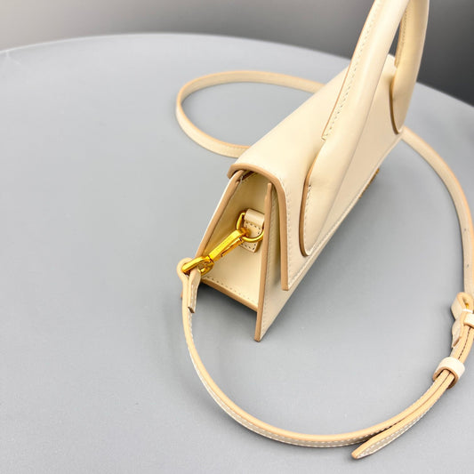 Pronta Entrega – Bolsa Modelo Jacquemus Le Chiquito Long
