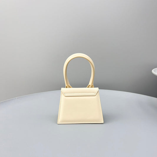 Pronta Entrega – Bolsa Modelo Jacquemus Le Chiquito
