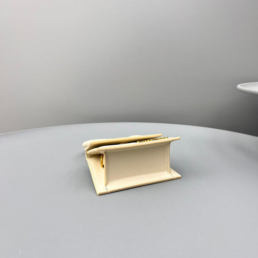 Pronta Entrega – Bolsa Modelo Jacquemus Le Chiquito