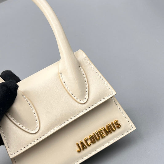 Pronta Entrega – Bolsa Modelo Jacquemus Le Chiquito