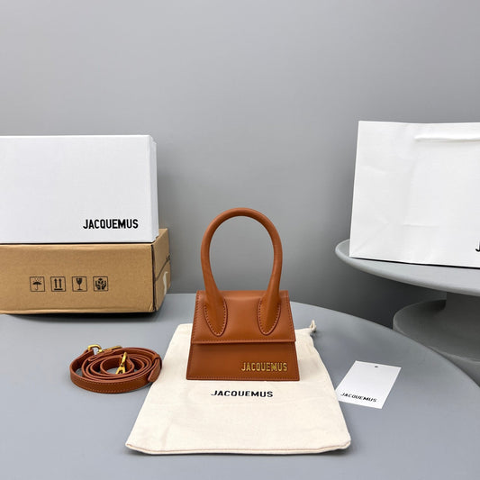 Pronta Entrega – Bolsa Modelo Jacquemus Le Chiquito