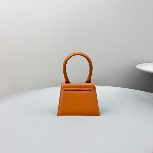 Pronta Entrega – Bolsa Modelo Jacquemus Le Chiquito