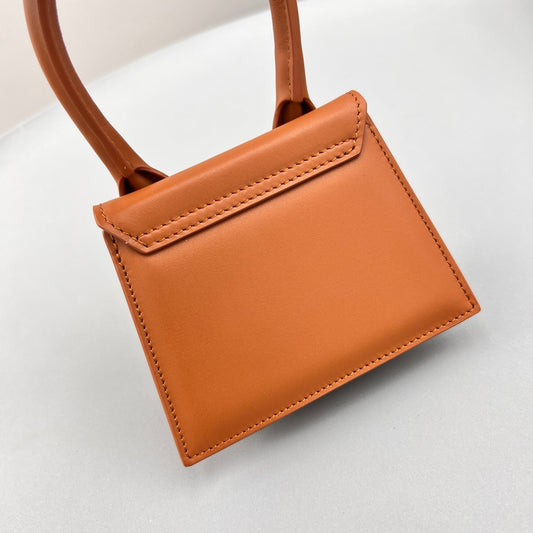 Pronta Entrega – Bolsa Modelo Jacquemus Le Chiquito