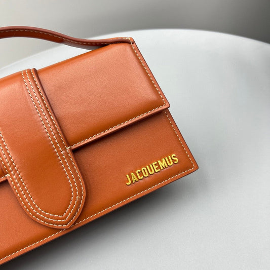 Pronta Entrega – Bolsa Modelo Jacquemus Tote Le Grand Bambino de Couro