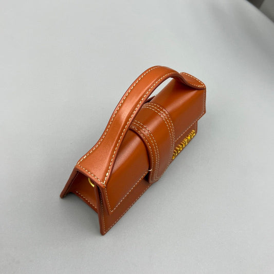 Pronta Entrega – Bolsa Modelo Jacquemus Tote Le Bambino de Couro