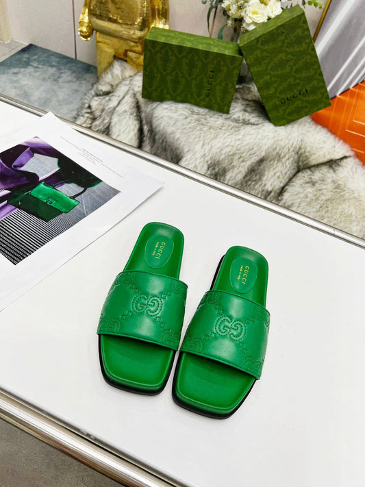 Pronta Entrega – Slide Modelo Gucci GG matelassê de Couro