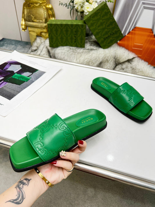 Pronta Entrega – Slide Modelo Gucci GG matelassê de Couro