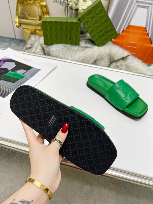 Pronta Entrega – Slide Modelo Gucci GG matelassê de Couro