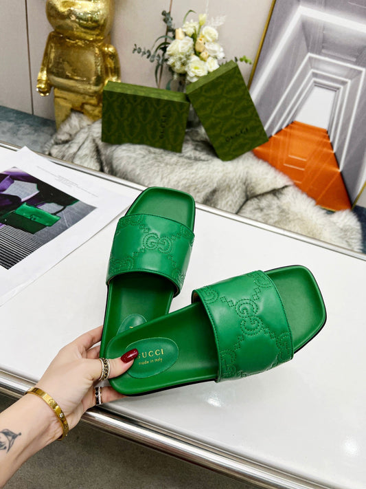 Pronta Entrega – Slide Modelo Gucci GG matelassê de Couro