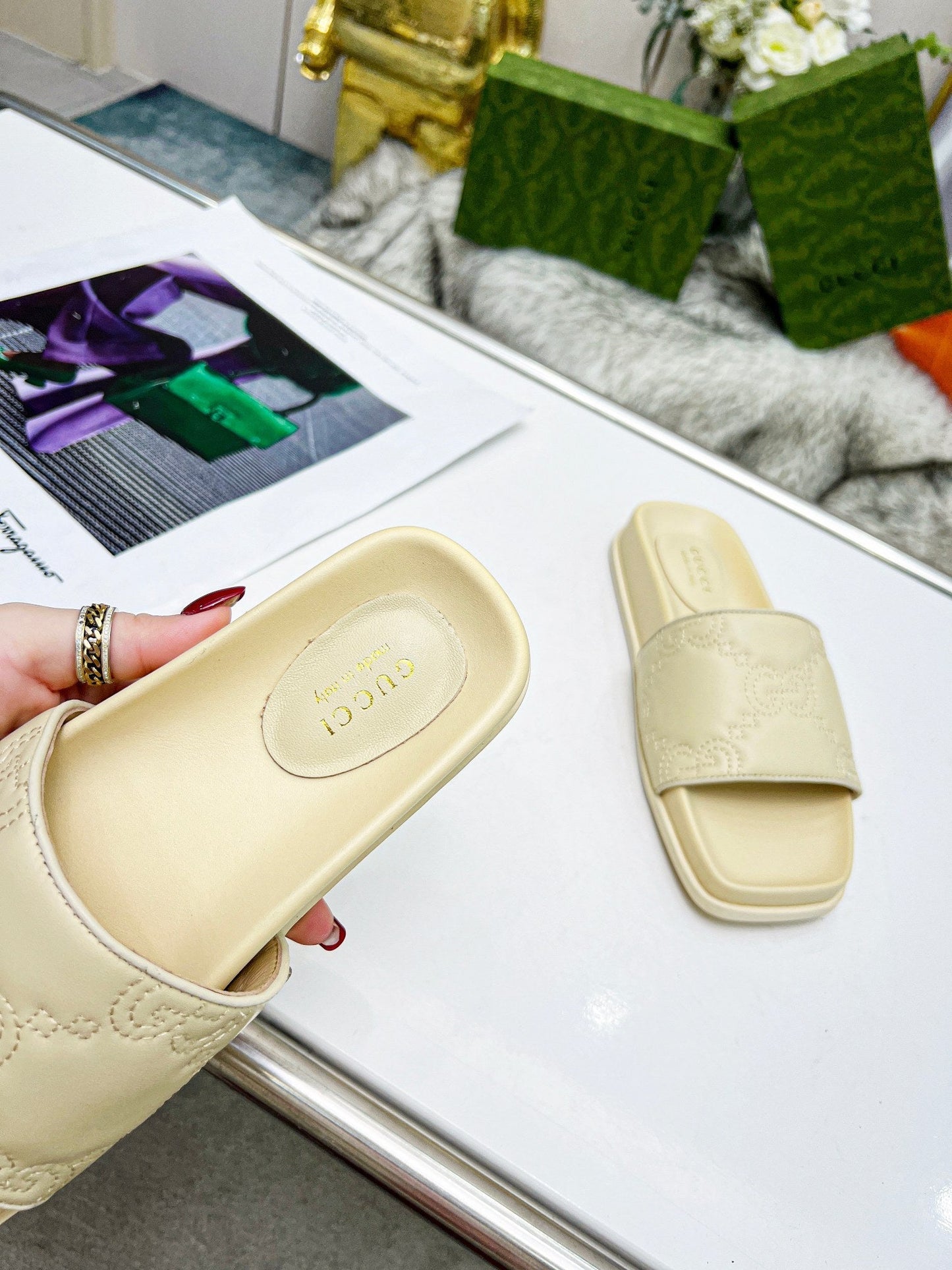 Pronta Entrega – Slide Modelo Gucci GG matelassê de Couro