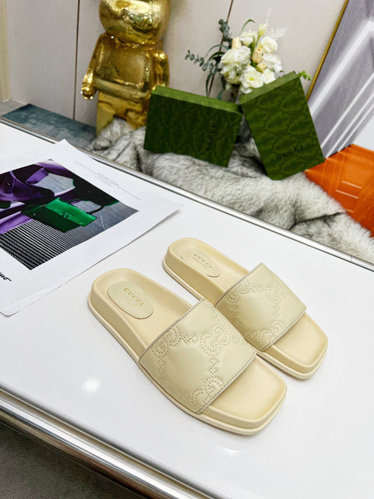 Pronta Entrega – Slide Modelo Gucci GG matelassê de Couro