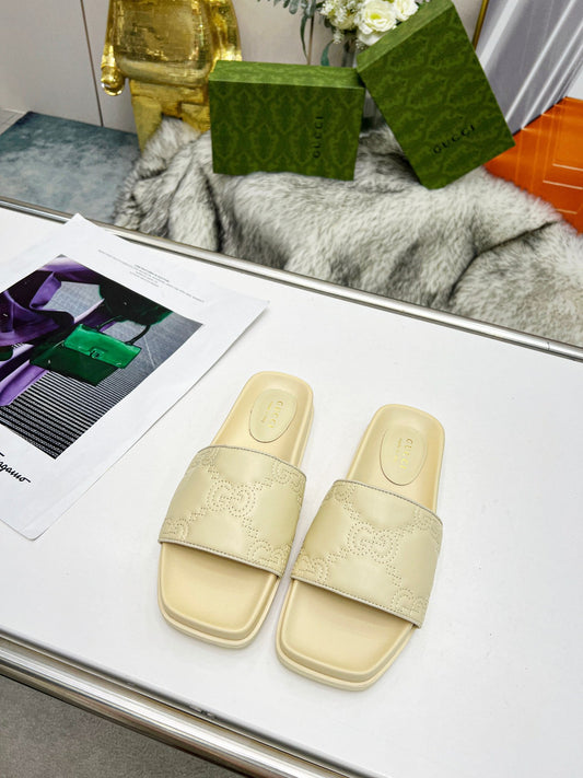 Pronta Entrega – Slide Modelo Gucci GG matelassê de Couro