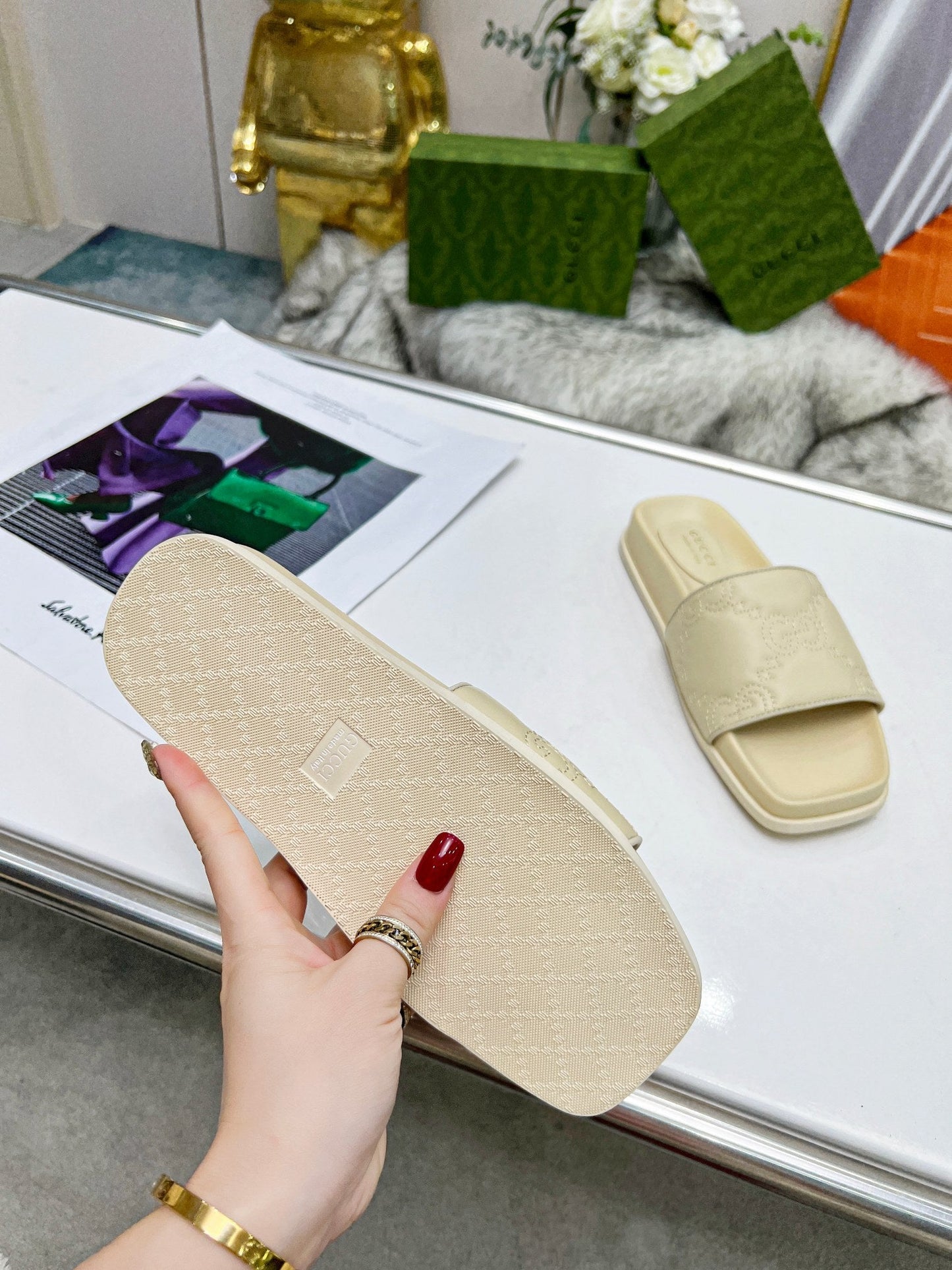 Pronta Entrega – Slide Modelo Gucci GG matelassê de Couro