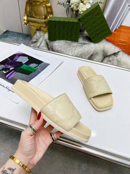 Pronta Entrega – Slide Modelo Gucci GG matelassê de Couro