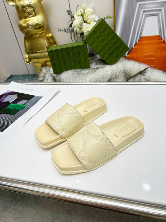 Pronta Entrega – Slide Modelo Gucci GG matelassê de Couro