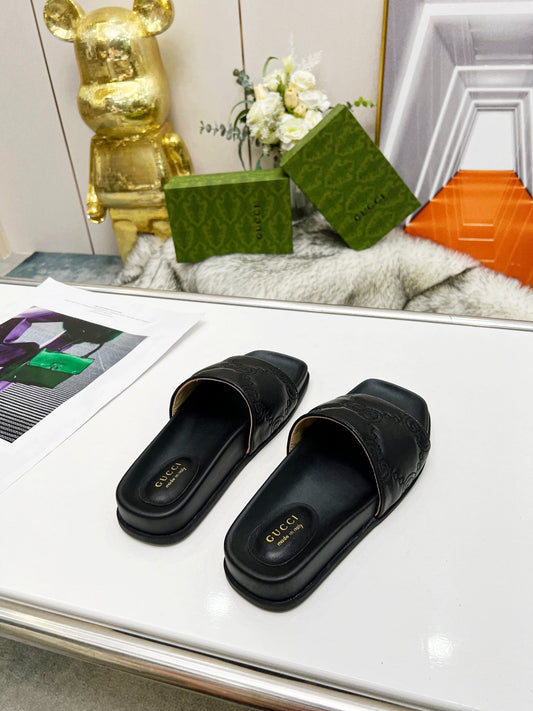 Pronta Entrega – Slide Modelo Gucci GG matelassê de Couro