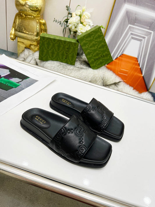 Pronta Entrega – Slide Modelo Gucci GG matelassê de Couro