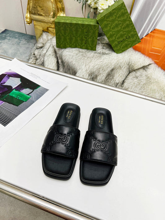 Pronta Entrega – Slide Modelo Gucci GG matelassê de Couro
