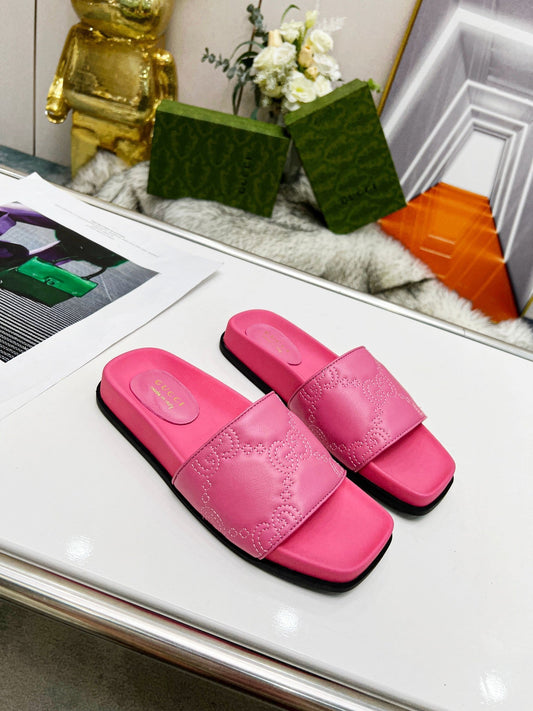 Pronta Entrega – Slide Modelo Gucci GG matelassê de Couro