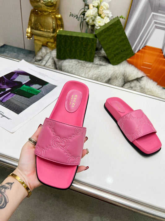 Pronta Entrega – Slide Modelo Gucci GG matelassê de Couro