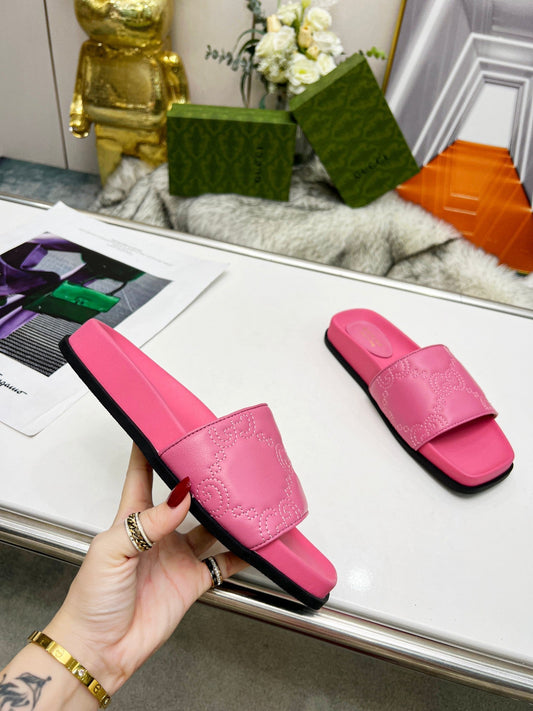 Pronta Entrega – Slide Modelo Gucci GG matelassê de Couro