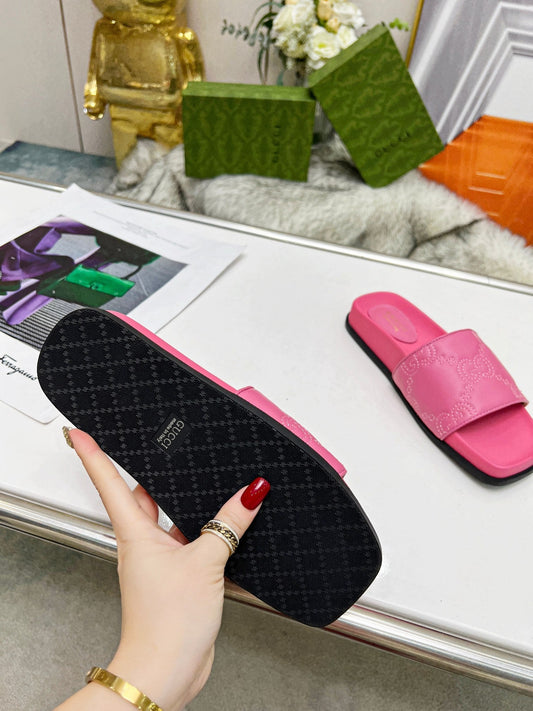 Pronta Entrega – Slide Modelo Gucci GG matelassê de Couro