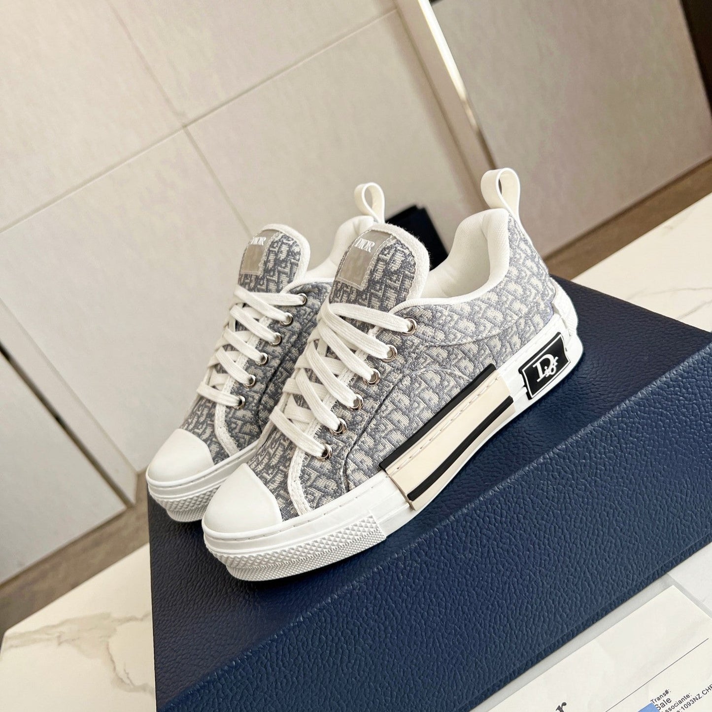 Pronta Entrega – Tênis Modelo Dior