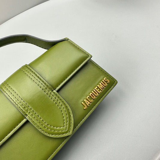 Pronta Entrega – Bolsa Modelo Jacquemus Tote Le Bambino de Couro