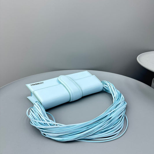 Pronta Entrega – Bolsa Modelo Jacquemus Le Bambino Long Ficiu